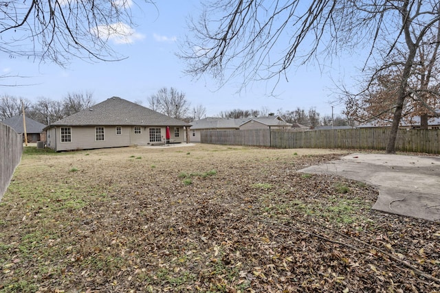 view of yard with a patio area