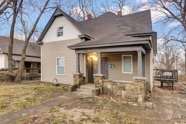 view of front of house featuring covered porch