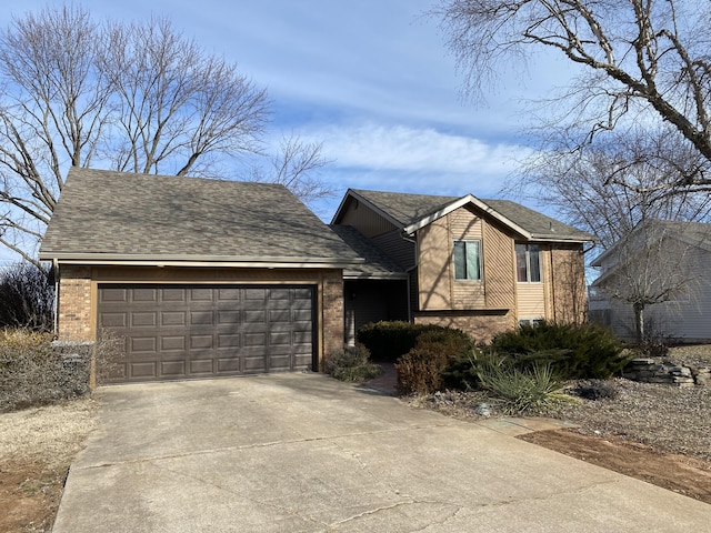 view of front facade with a garage