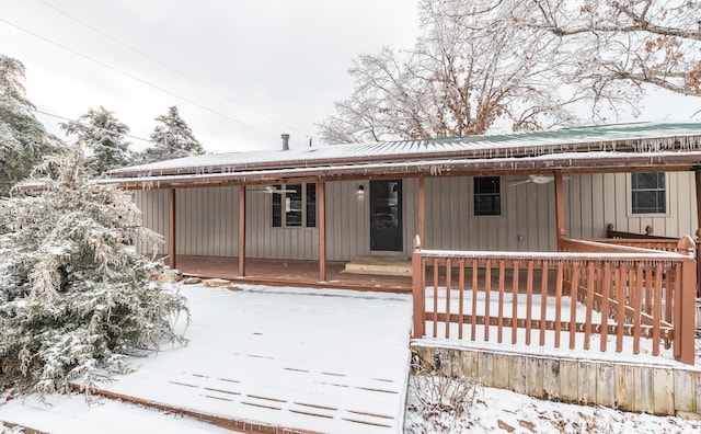 view of front facade with covered porch