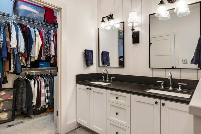 bathroom with vanity