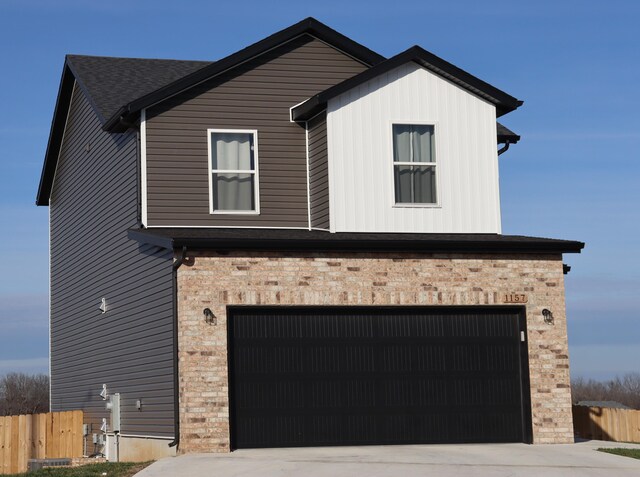 view of front of house featuring a garage