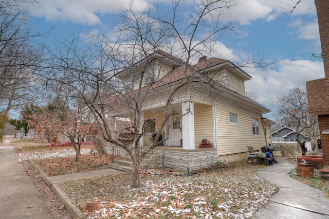 view of front of property