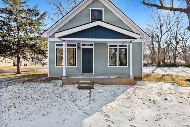 view of front of house featuring a porch