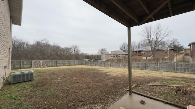 view of yard featuring cooling unit