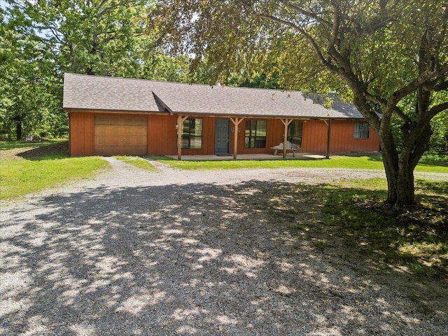 1588 US Highway 160, Caulfield, MO 65626 - ranch-style house featuring an attached garage, driveway, and a front lawn