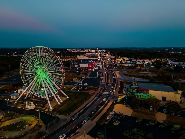 view of aerial view at dusk