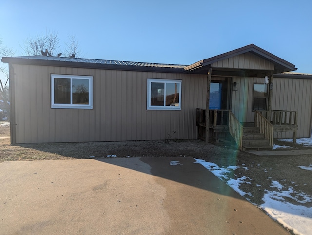 manufactured / mobile home with a patio