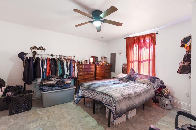 bedroom with ceiling fan