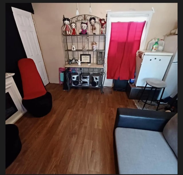 389 Osage Ln, Pineville, MO 64856 - sitting room with wood finished floors