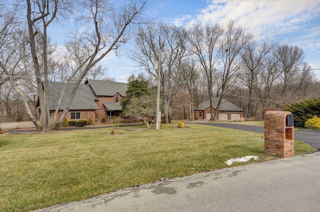 view of yard with a garage