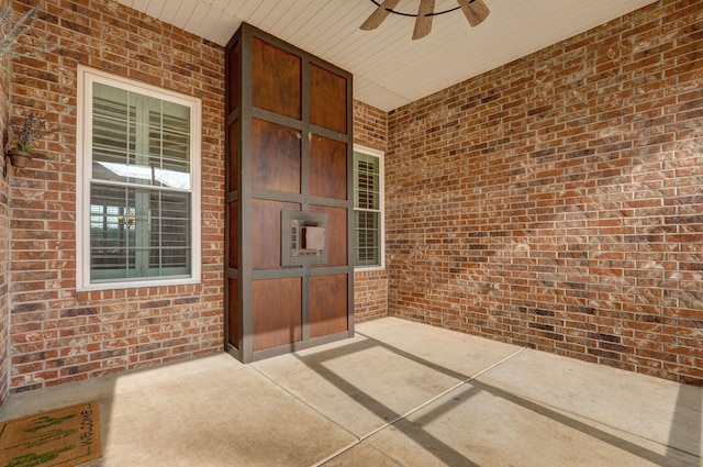 view of patio / terrace with ceiling fan and covered porch