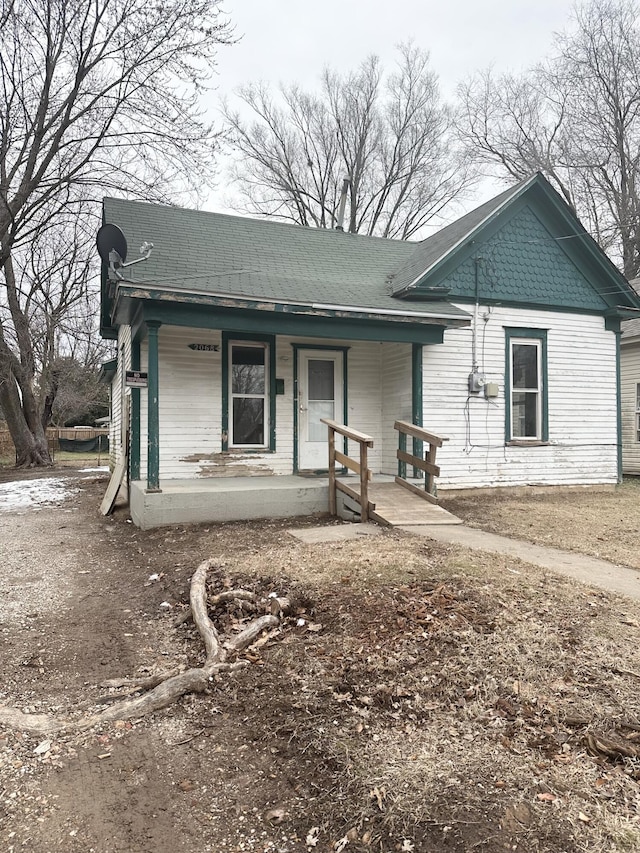 view of front of house with a porch