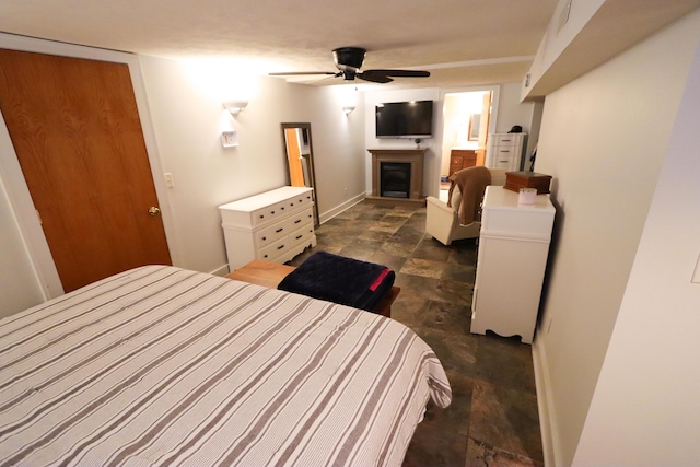 bedroom featuring ceiling fan