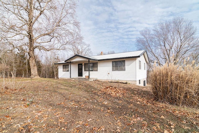 view of front of house featuring a porch