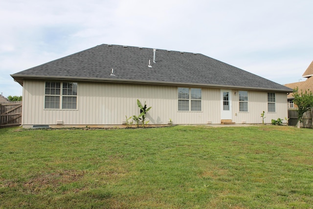 816 E Roubidoux St, Nixa, MO 65714 - back of property featuring a shingled roof