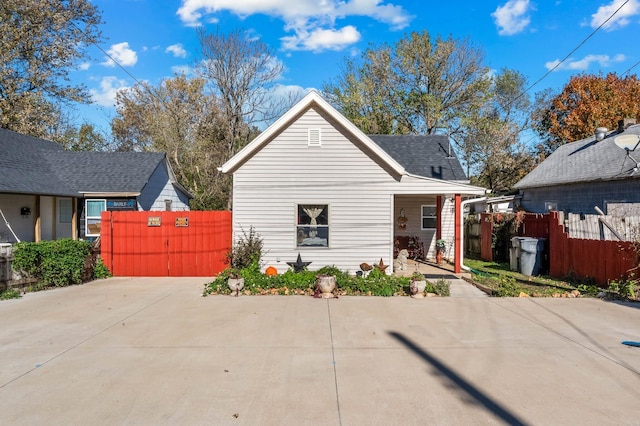 view of front of home