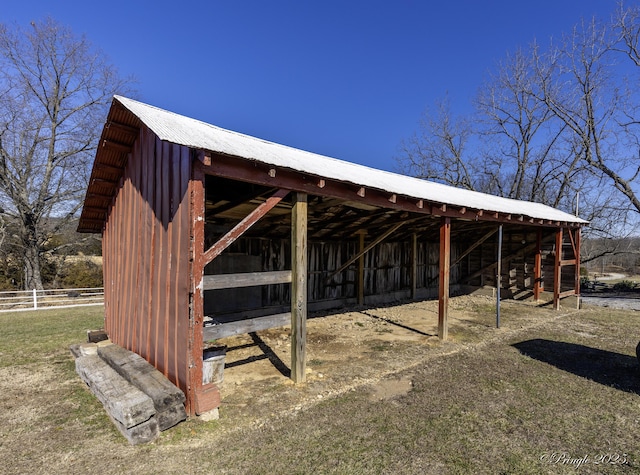 view of outbuilding