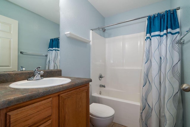 full bathroom with shower / tub combo with curtain, vanity, and toilet