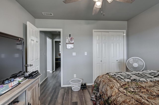 21 Meadow Brook Ln, Anderson, MO 64831 - bedroom featuring dark wood-type flooring, ceiling fan, and a closet