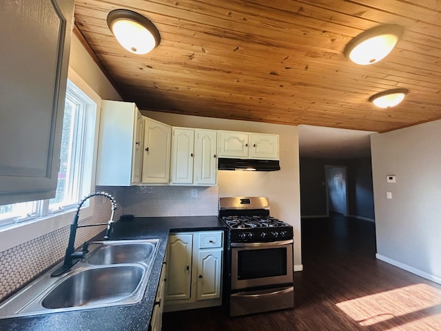 kitchen with sink, wood ceiling, white cabinetry, dark hardwood / wood-style flooring, and gas range