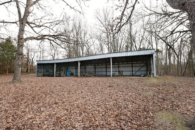 view of outdoor structure