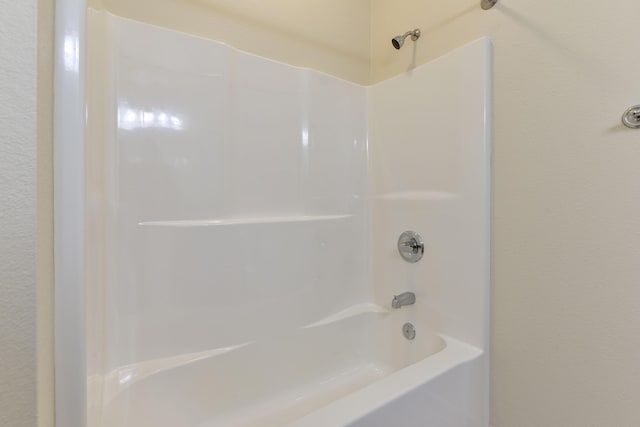 bathroom featuring shower / bath combination