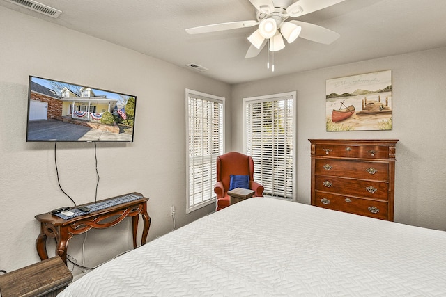 bedroom with ceiling fan