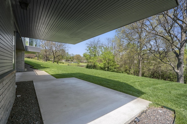 2860 E Southern Hills Blvd, Springfield, MO 65804 - view of yard featuring a patio and a water view