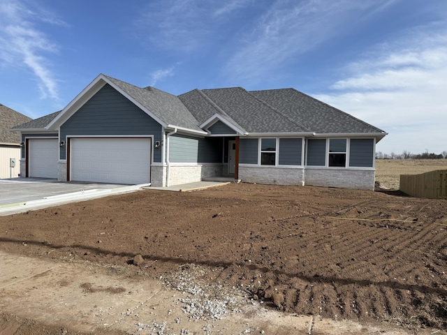 view of front facade featuring a garage