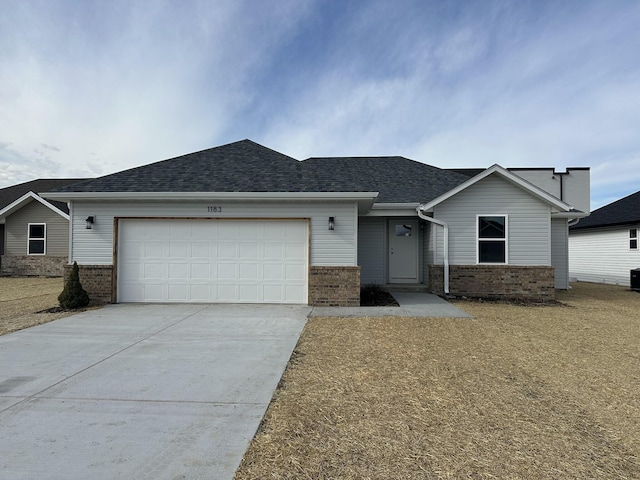 view of front facade with a garage