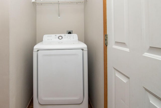 laundry area featuring washer / dryer