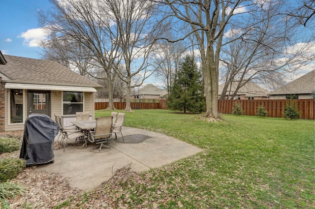 view of yard with a patio