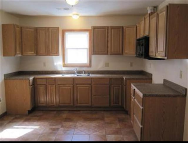 kitchen featuring sink