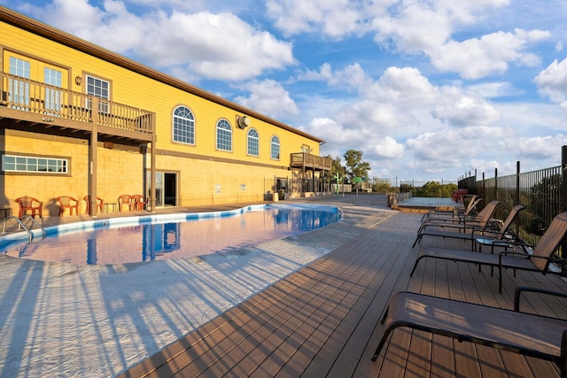 pool featuring fence