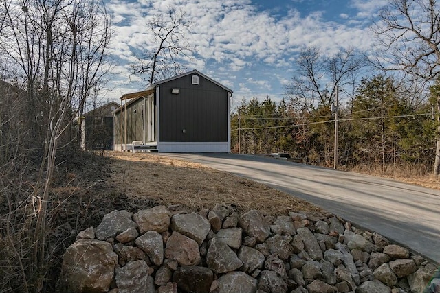 view of outbuilding