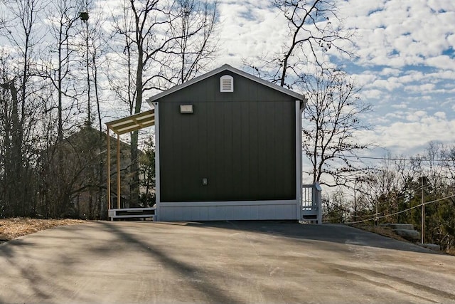 view of outbuilding