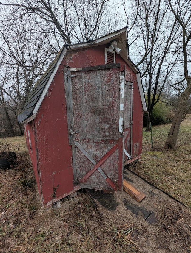 view of outbuilding