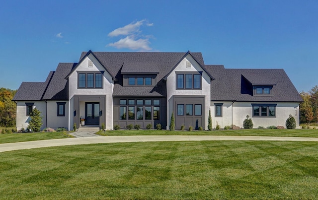 view of front of property with a front yard