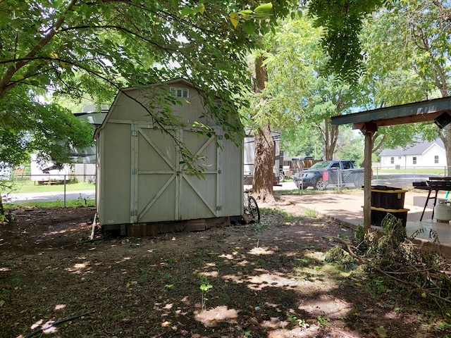 view of outbuilding