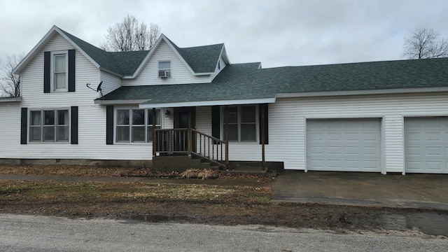 view of front facade featuring a garage