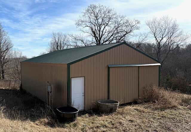 view of outbuilding