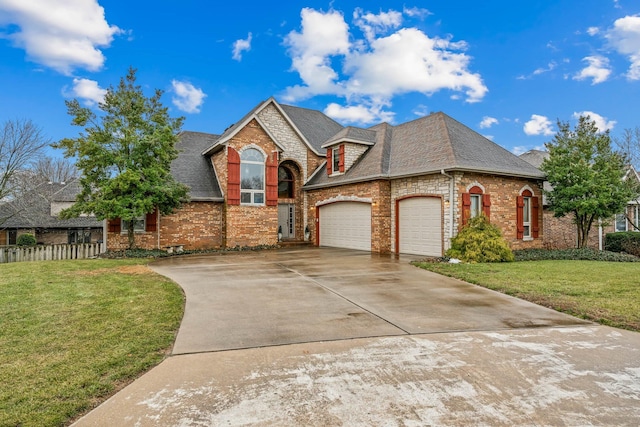 view of front of property with a front lawn