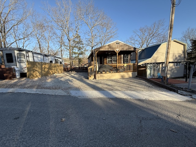 view of front of home featuring a porch