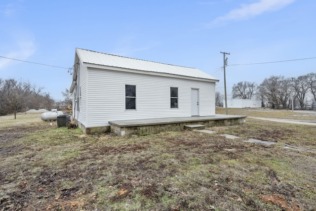 view of property exterior