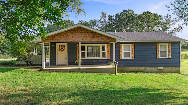 view of front of home with a porch and a front lawn