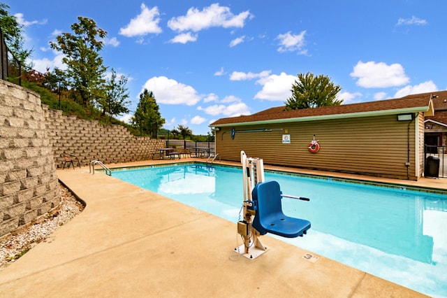 2911 Vineyards Pkwy Unit 2, Branson, MO 65616 - community pool featuring a patio area
