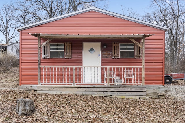 view of front of home featuring a porch