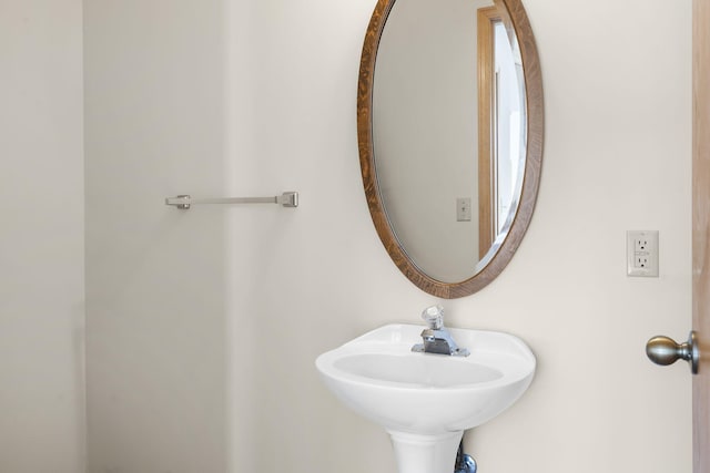 bathroom with sink