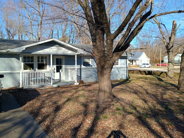 view of front of house with covered porch